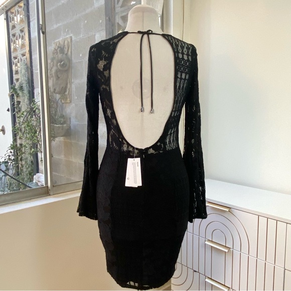 GUESS NWT Lace Bell Sleeve Open-Back Mini Dress, Sample Size S - Picture 5 of 11